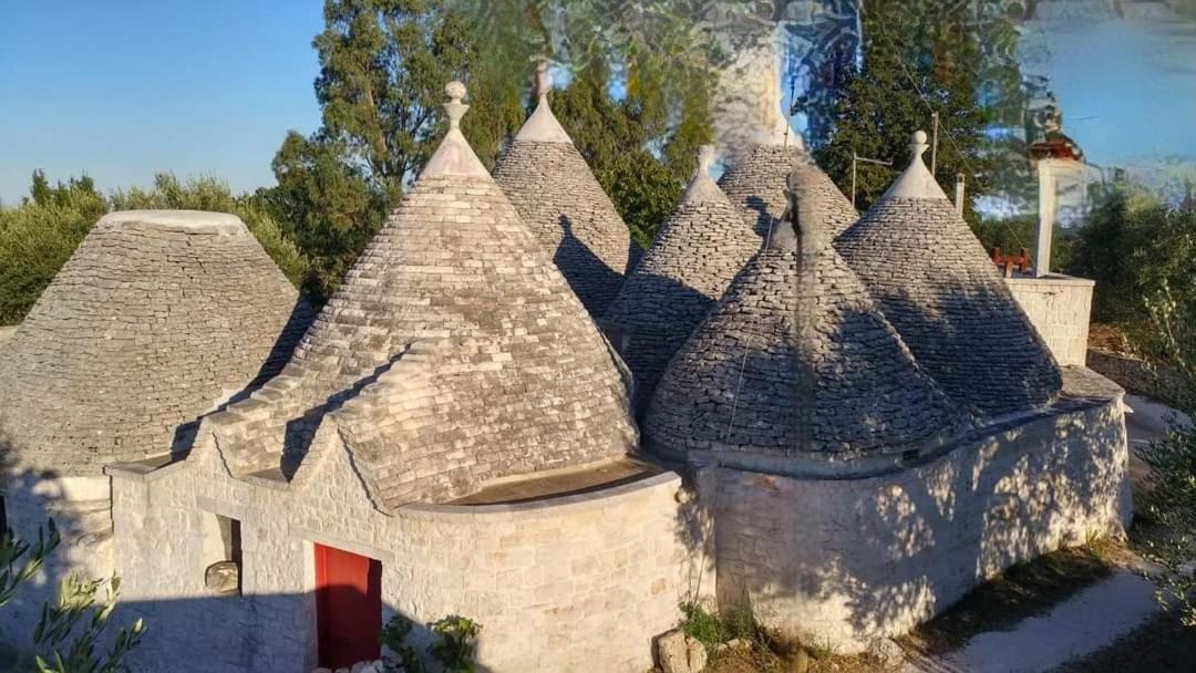 Trulli L'Utopia Di Anny Trulli Anny'S Utopia Локоротондо Екстериор снимка